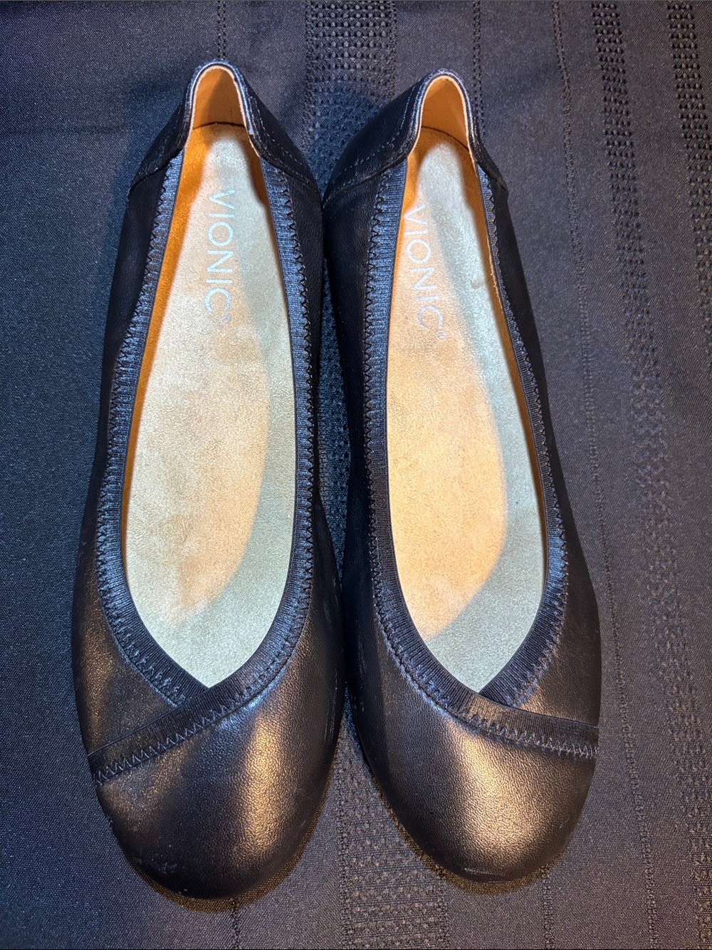 Vionic Black Leather Ballet Flats Size 7.5 - Picture 4 of 5